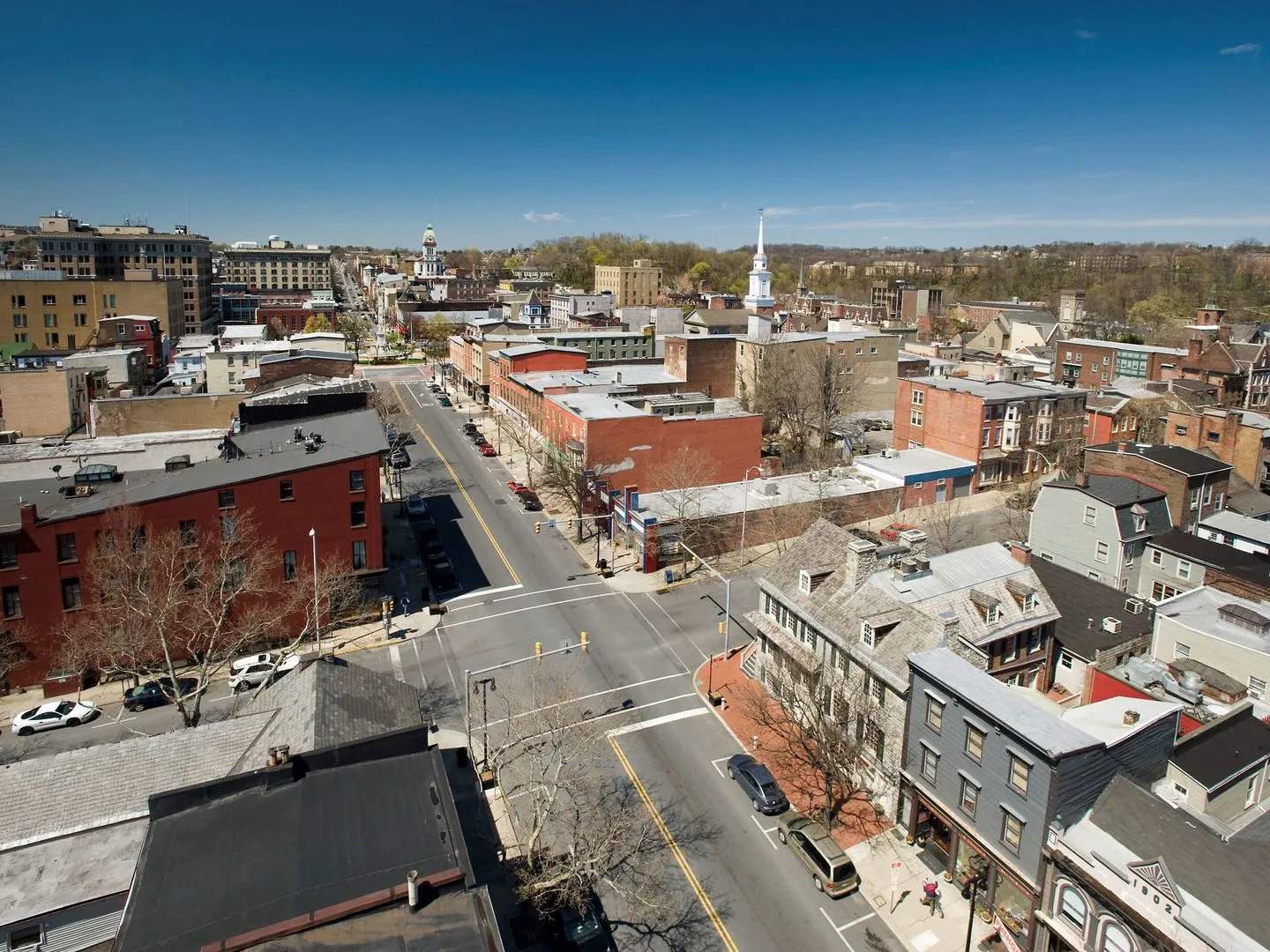 Grand Eastonian Hotel & Suites