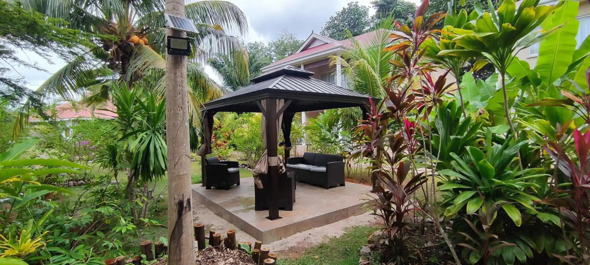 Villa Rafia Guesthouse