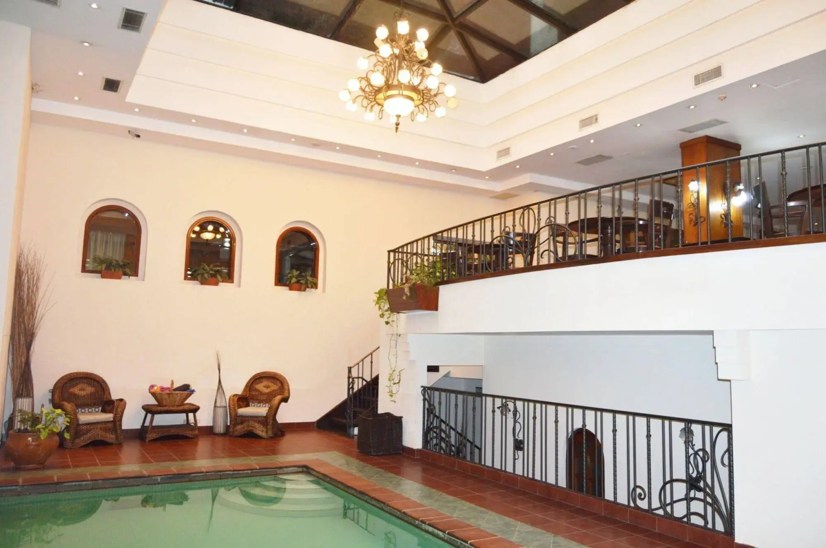 Gardi Hotel & Suites