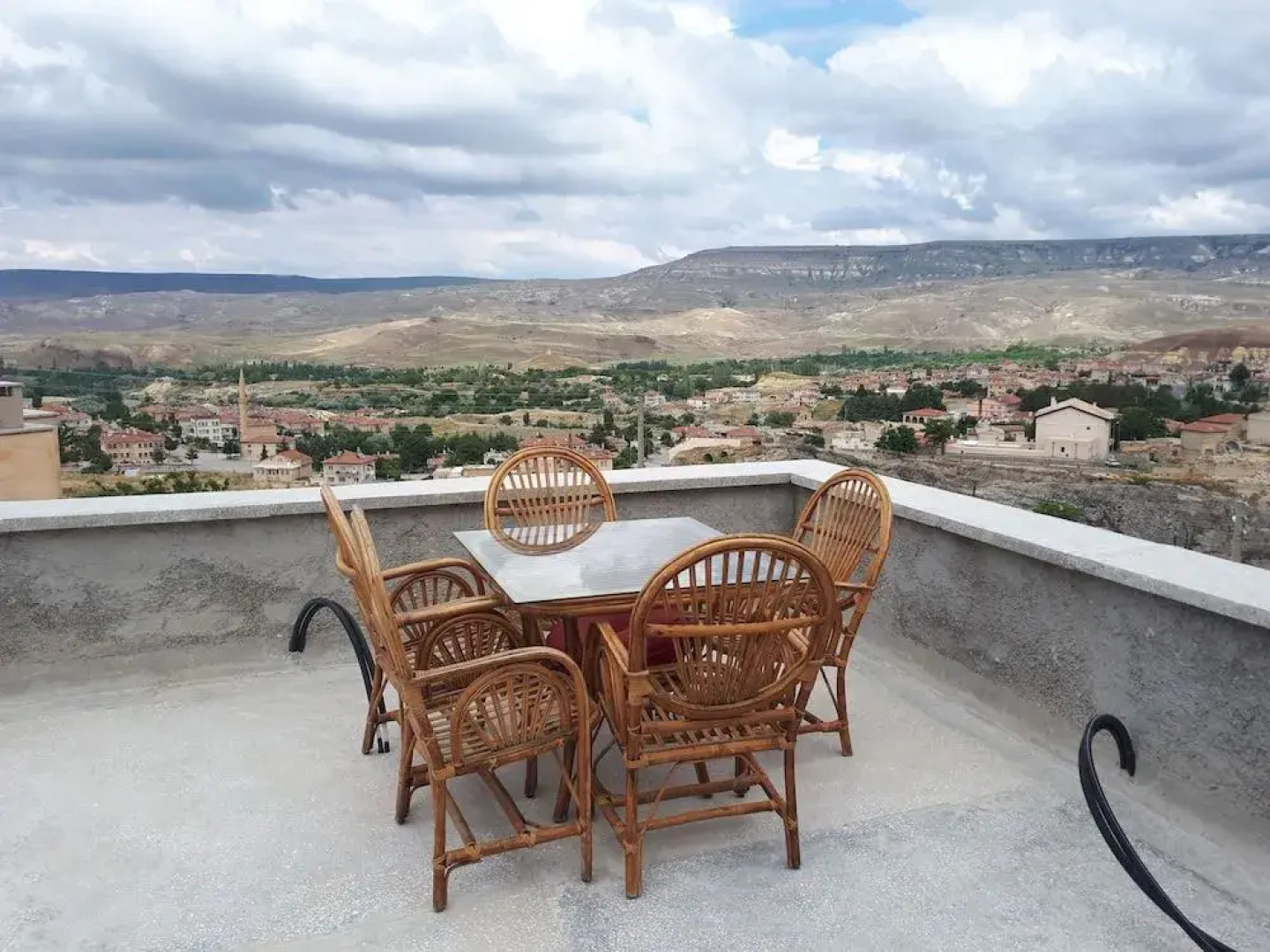 Di̇ri̇li̇ş Banarya Pansi̇yon