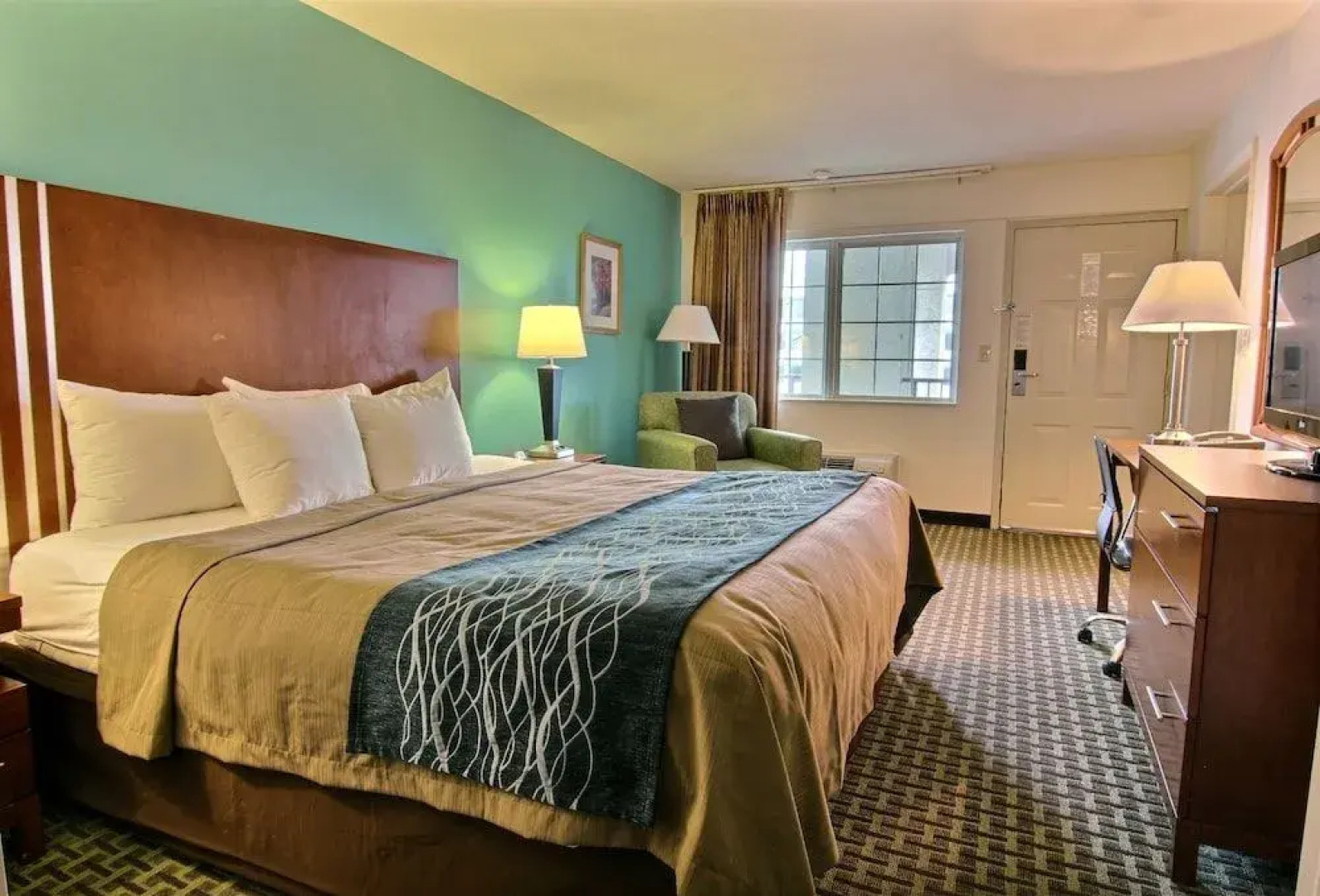 Days Inn By Wyndham Austintown