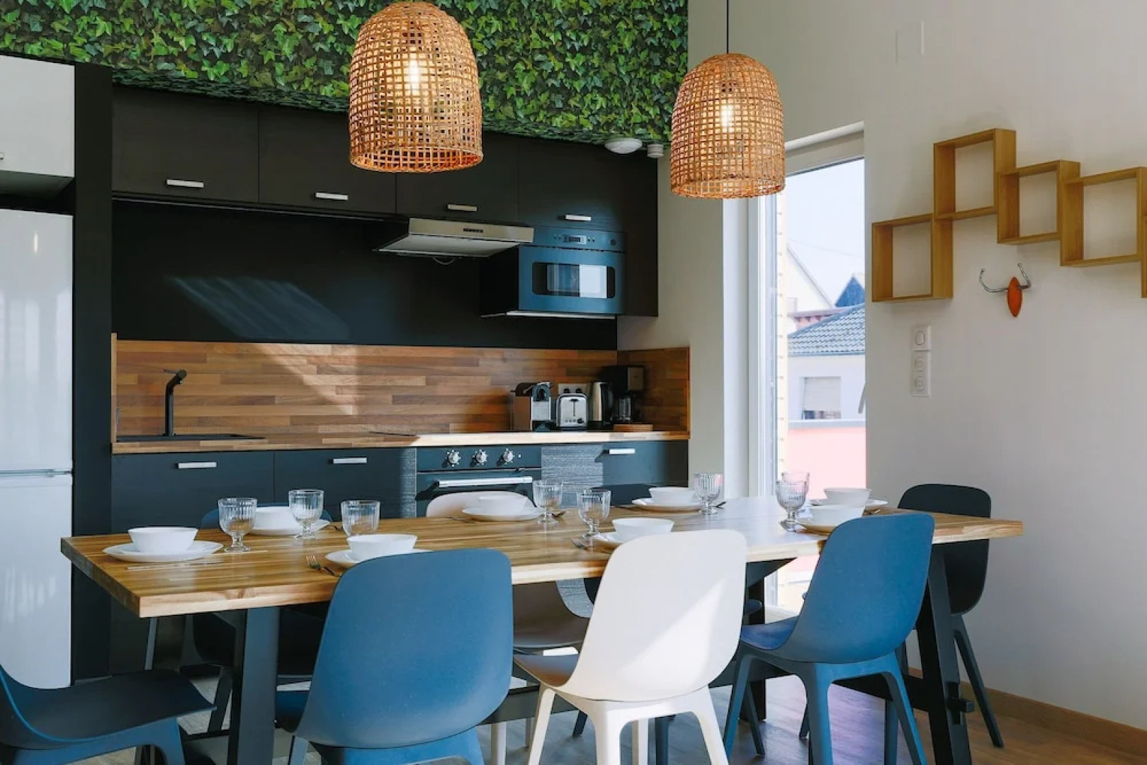 La Maison Devant La Prairie