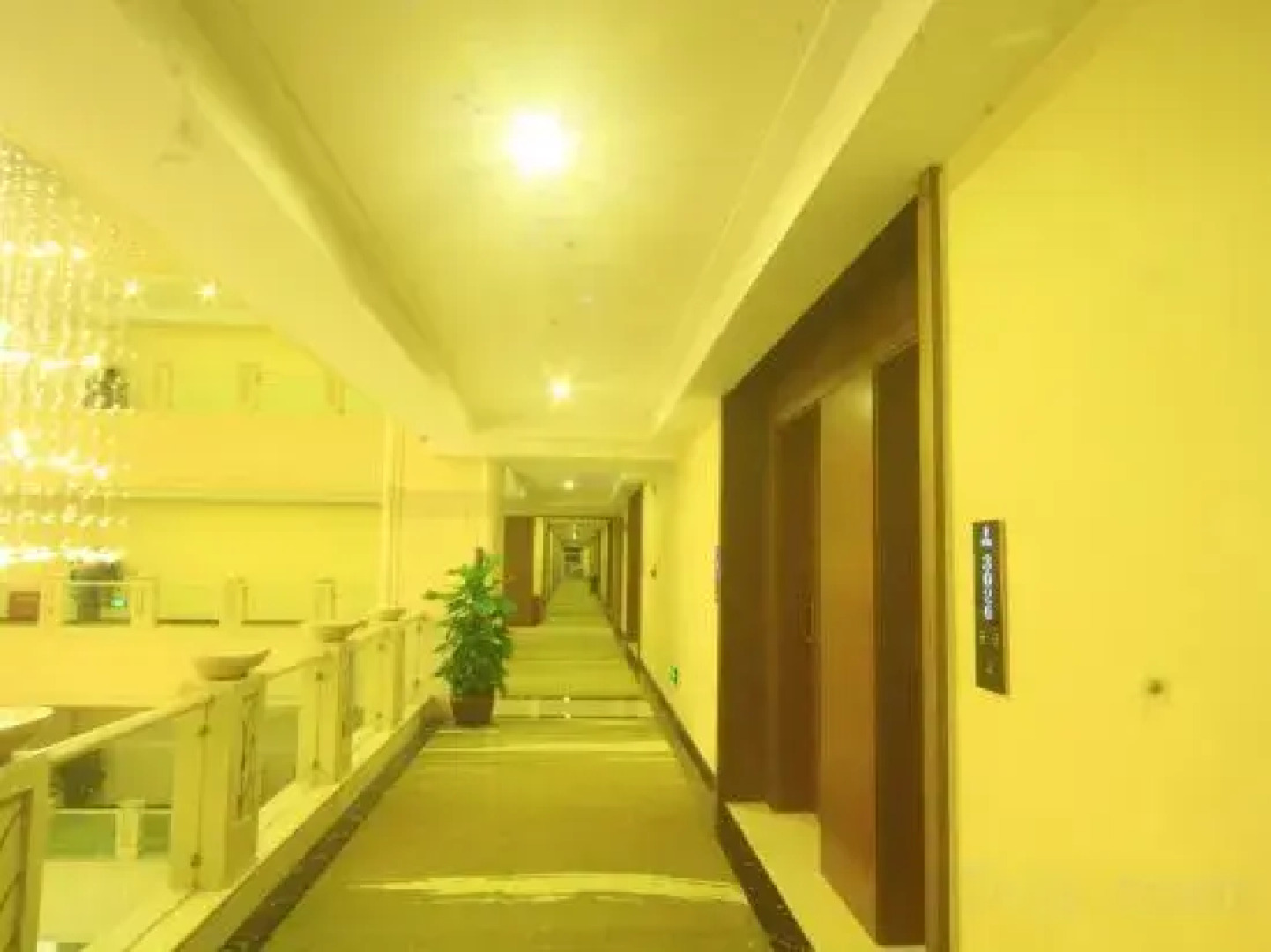 Lv Zhou Hotel