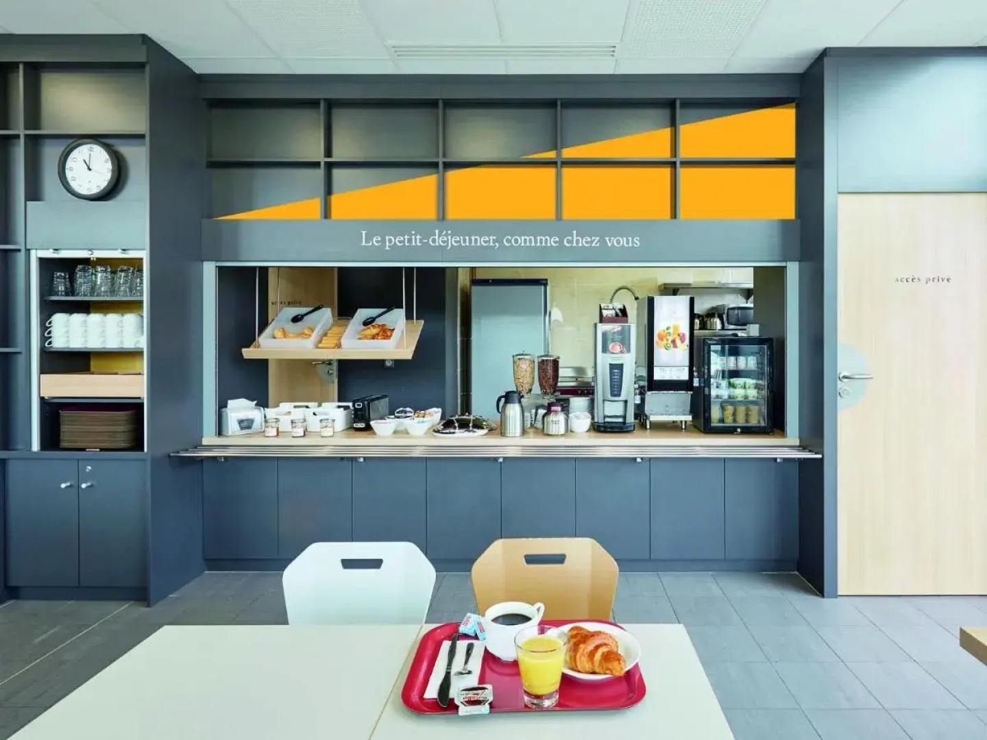 B&B HOTEL Lens Musée du Louvre