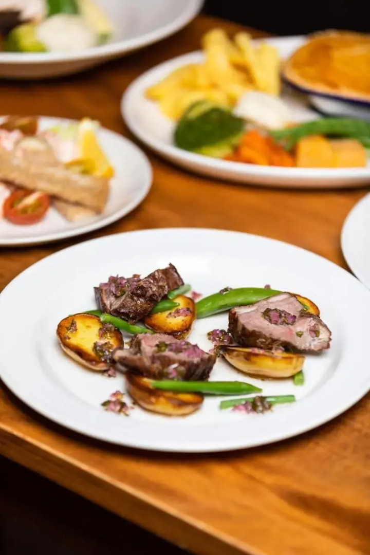 The Green Hotel Golf Resort