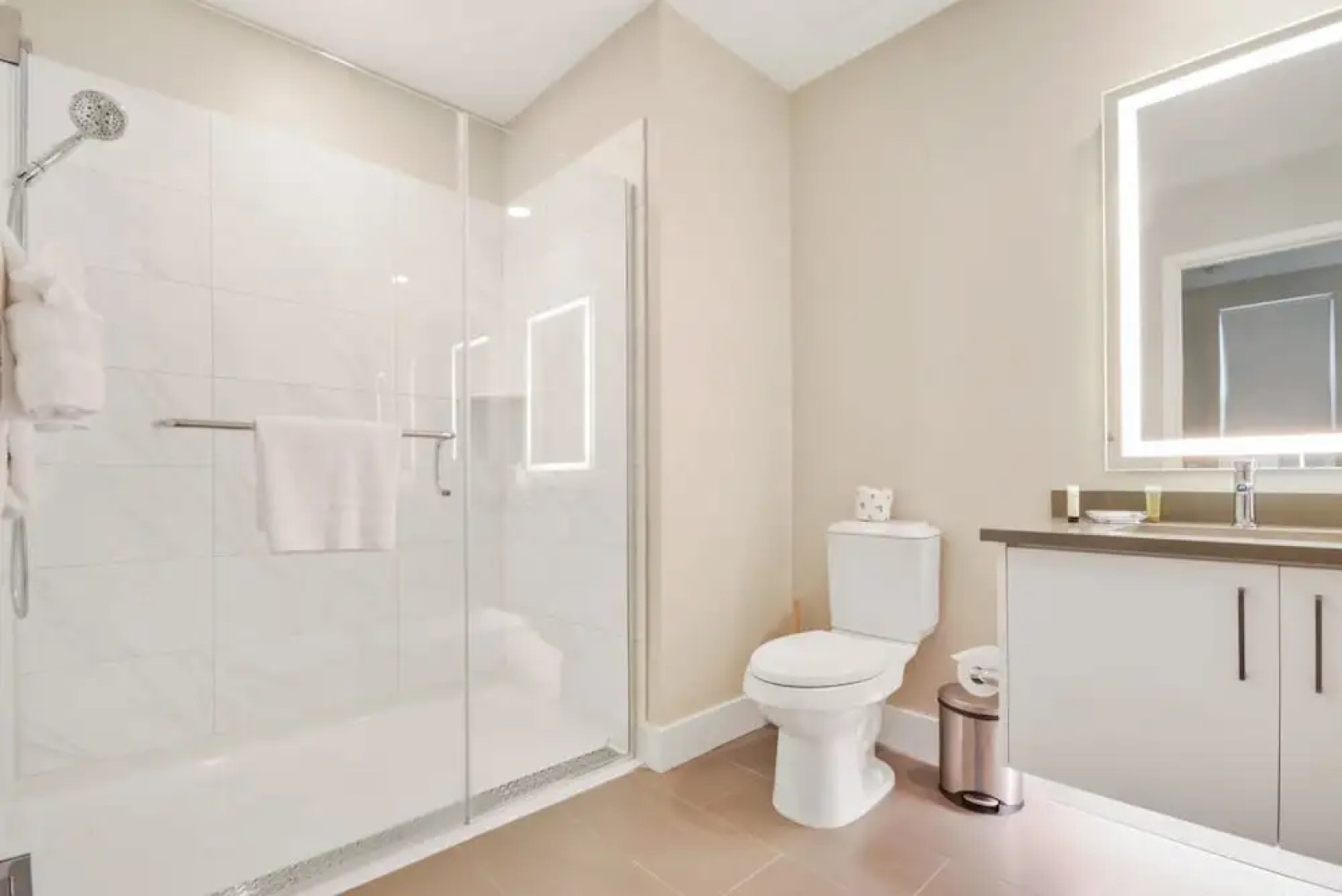 Global Luxury Suites in the Heart of San Carlos