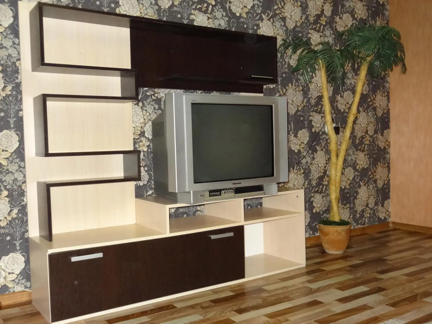 Апартаменты на улице Алексеева 111