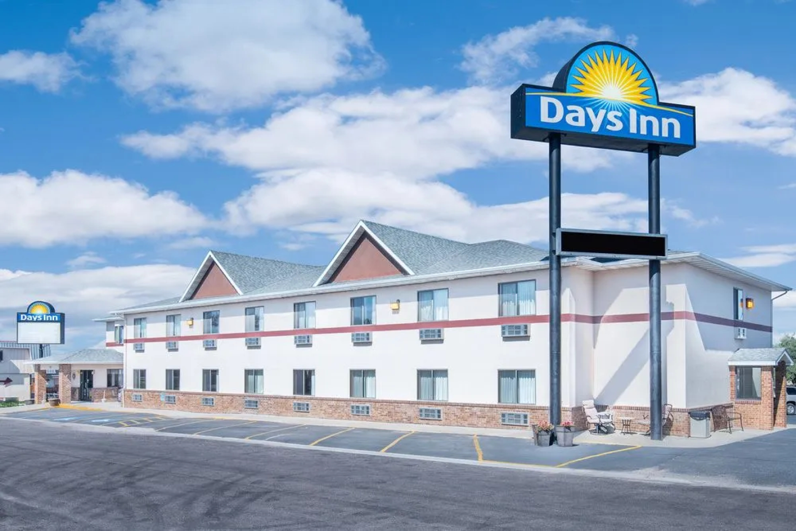 Days Inn Wall