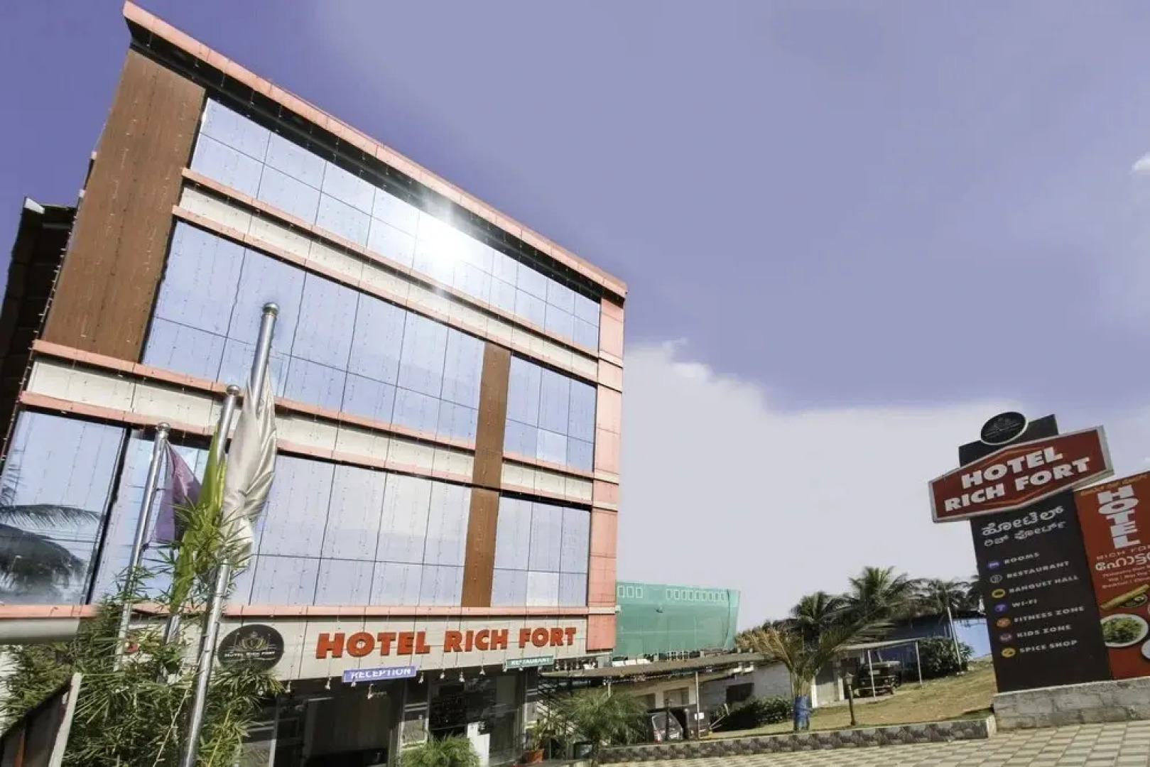 Rich Fort By OYO Rooms