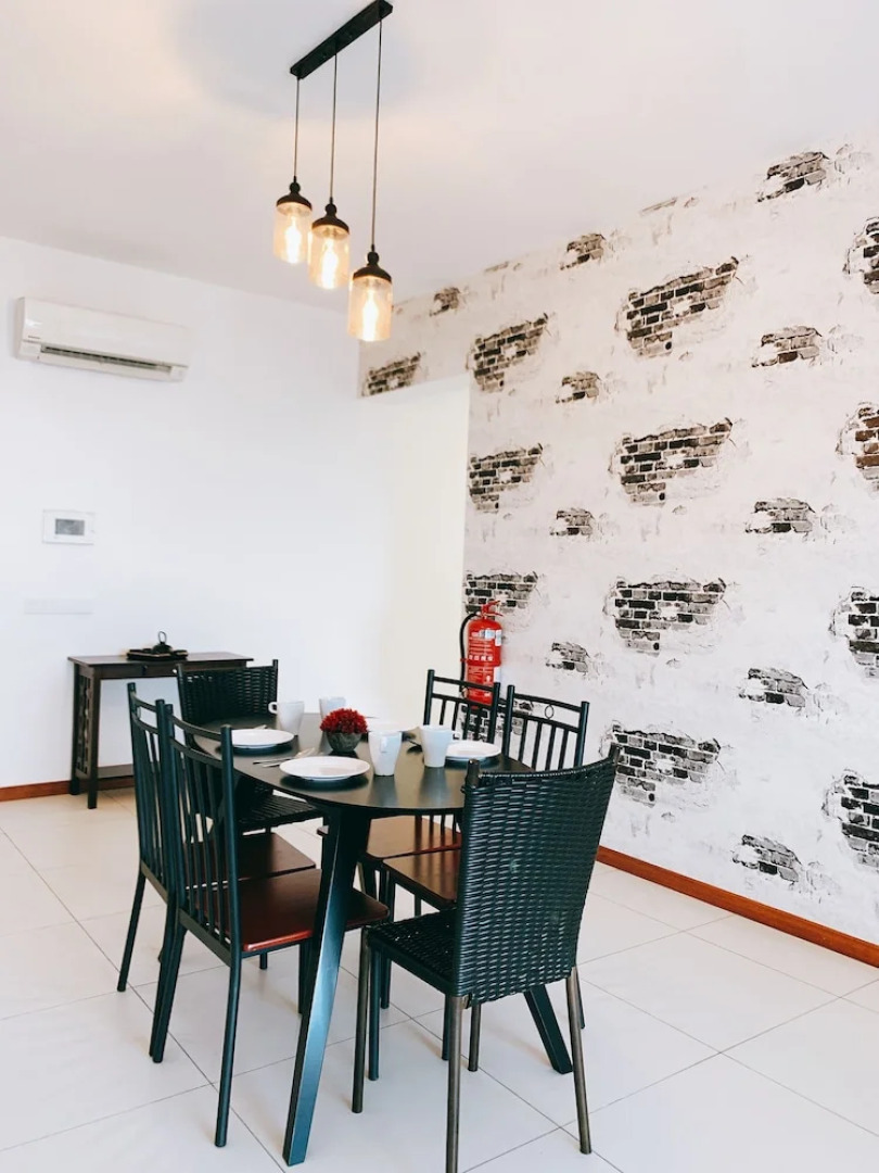 Romantic Mansion at The Landmark