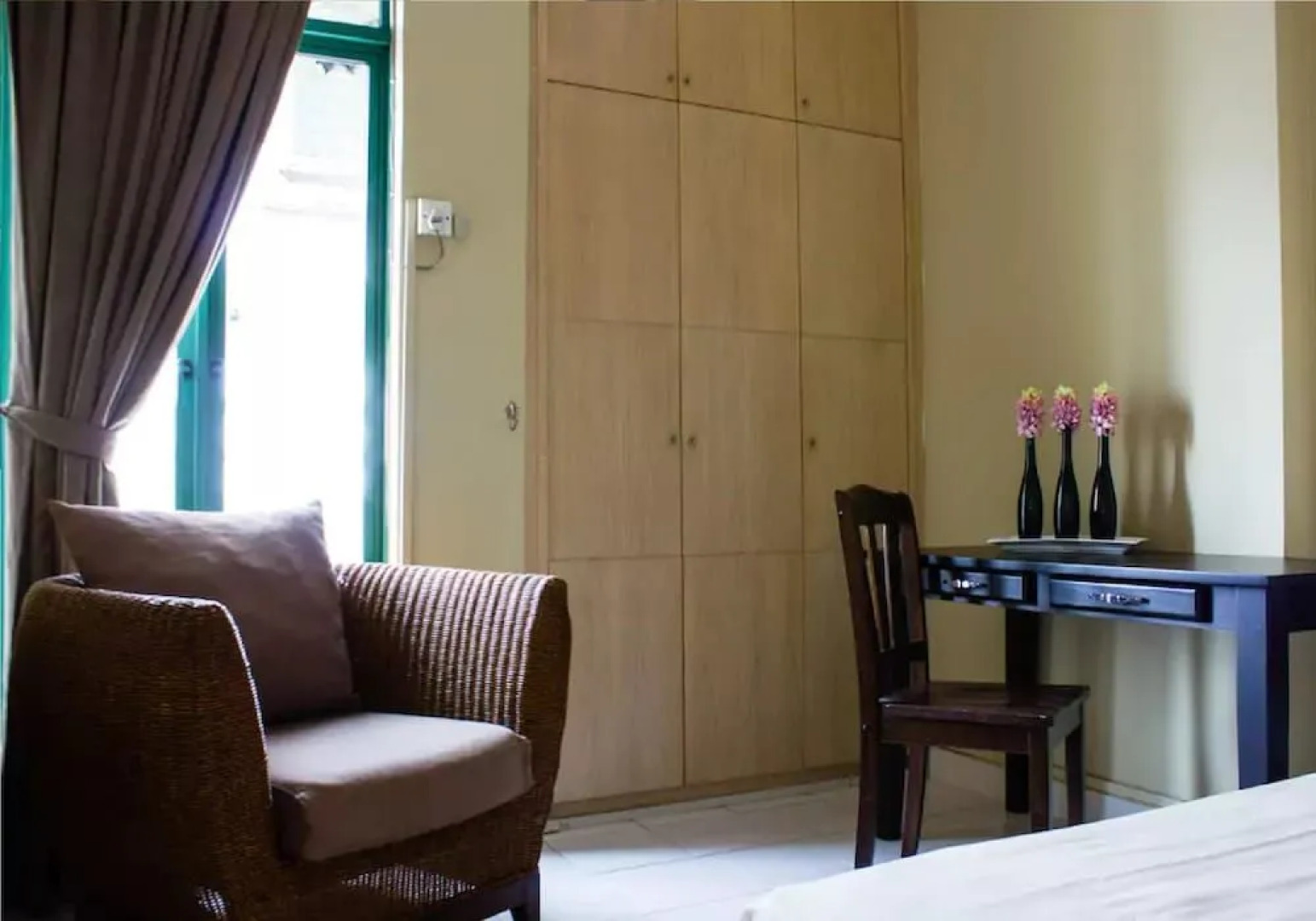 Luxurious Condo Near Gurney