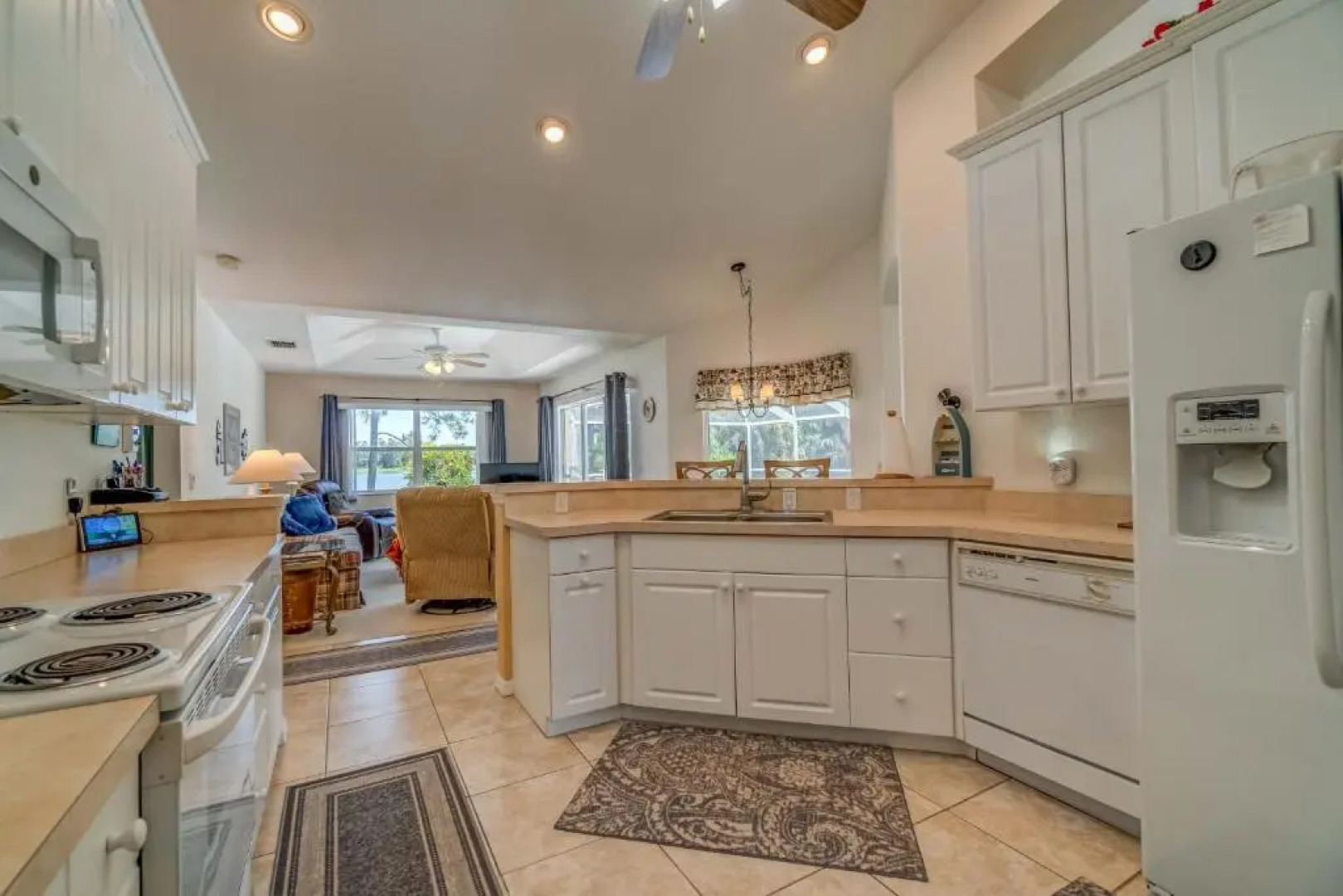 Westons Water Watch - Private Villa with heated pool - sleeps 6