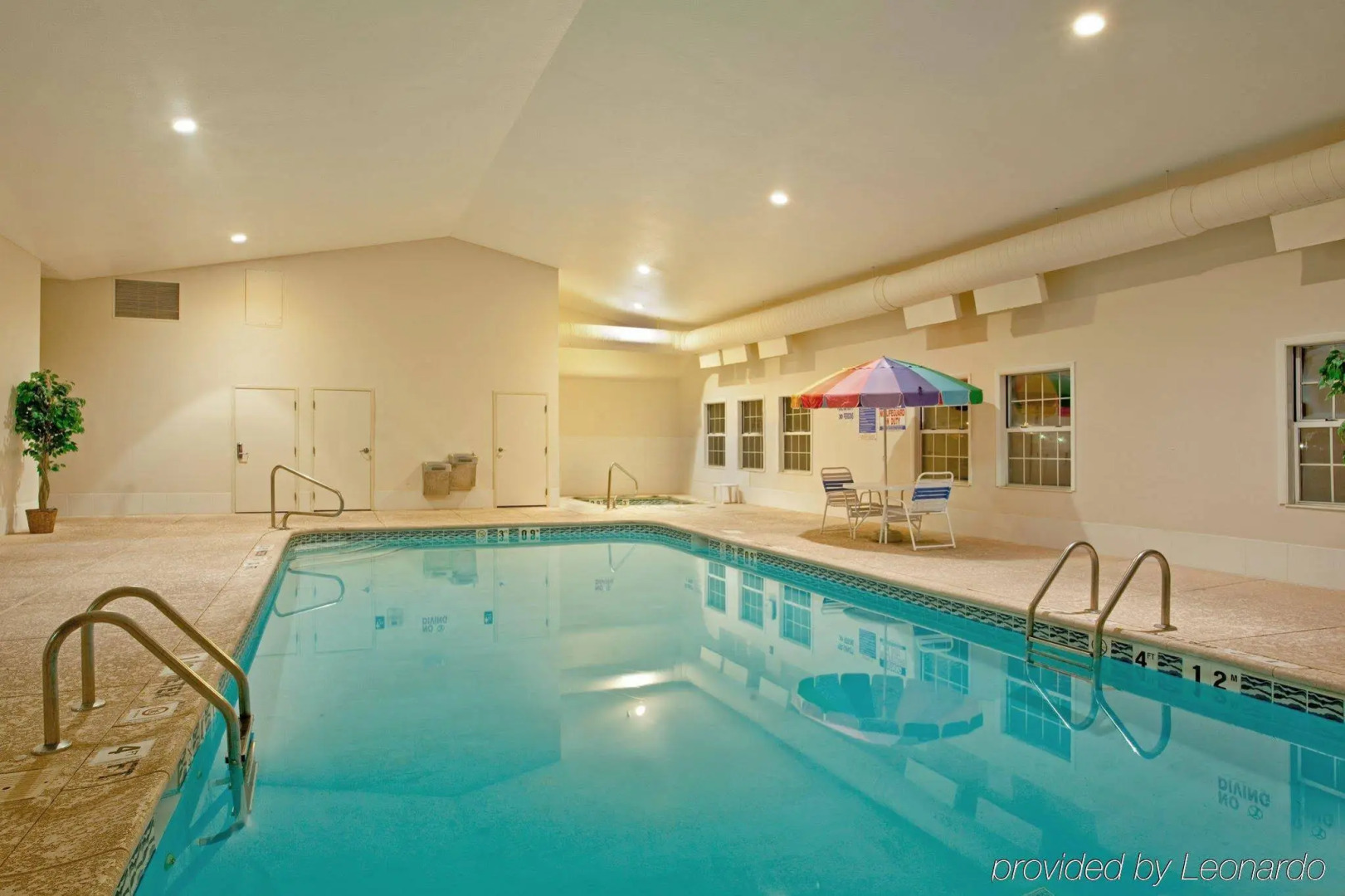 Country Inn & Suites by Radisson, Benton Harbor-St. Joseph, MI
