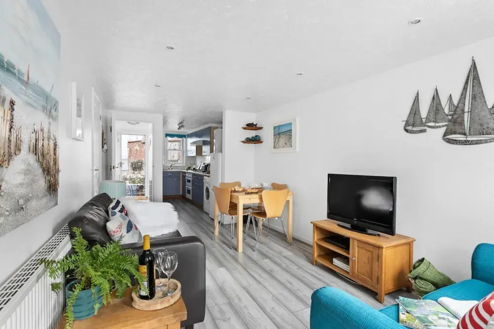 Pippin Cottage - Character Cottage With the Spirit of the sea