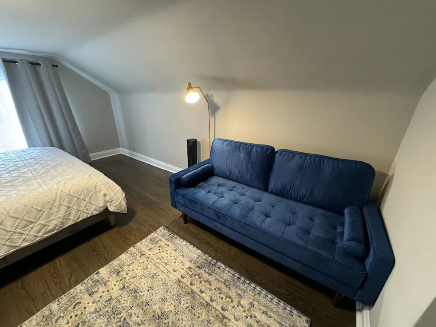 Spacious Retreat Near Convention Centers 4 Bedroom Home by RedAwning