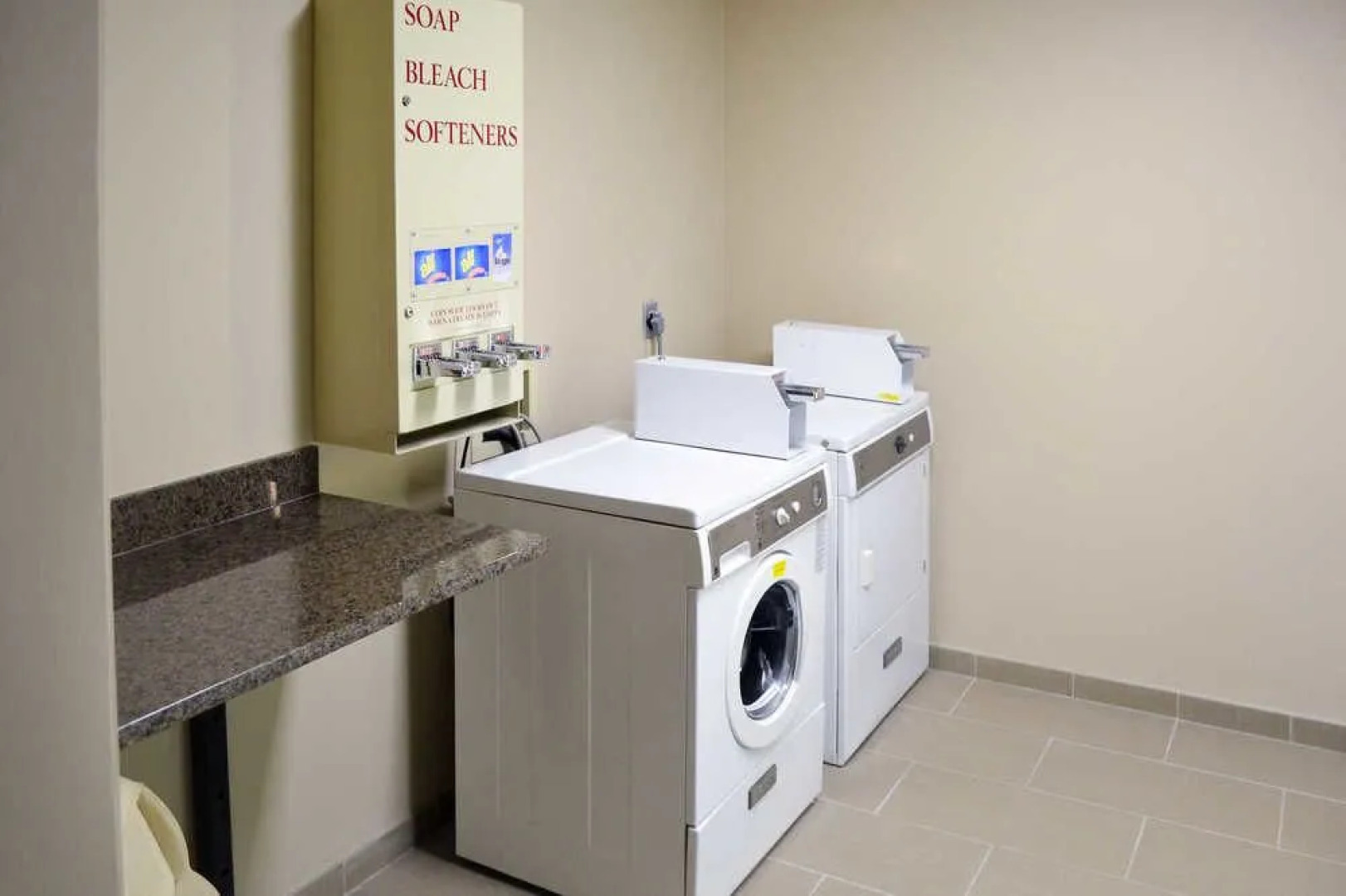 Holiday Inn Express Junction City