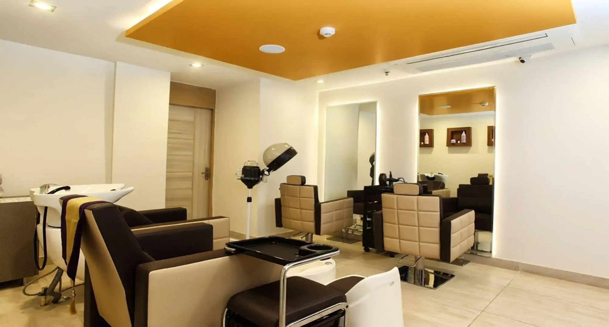 Nidhivan Sarovar Portico Vrindavan