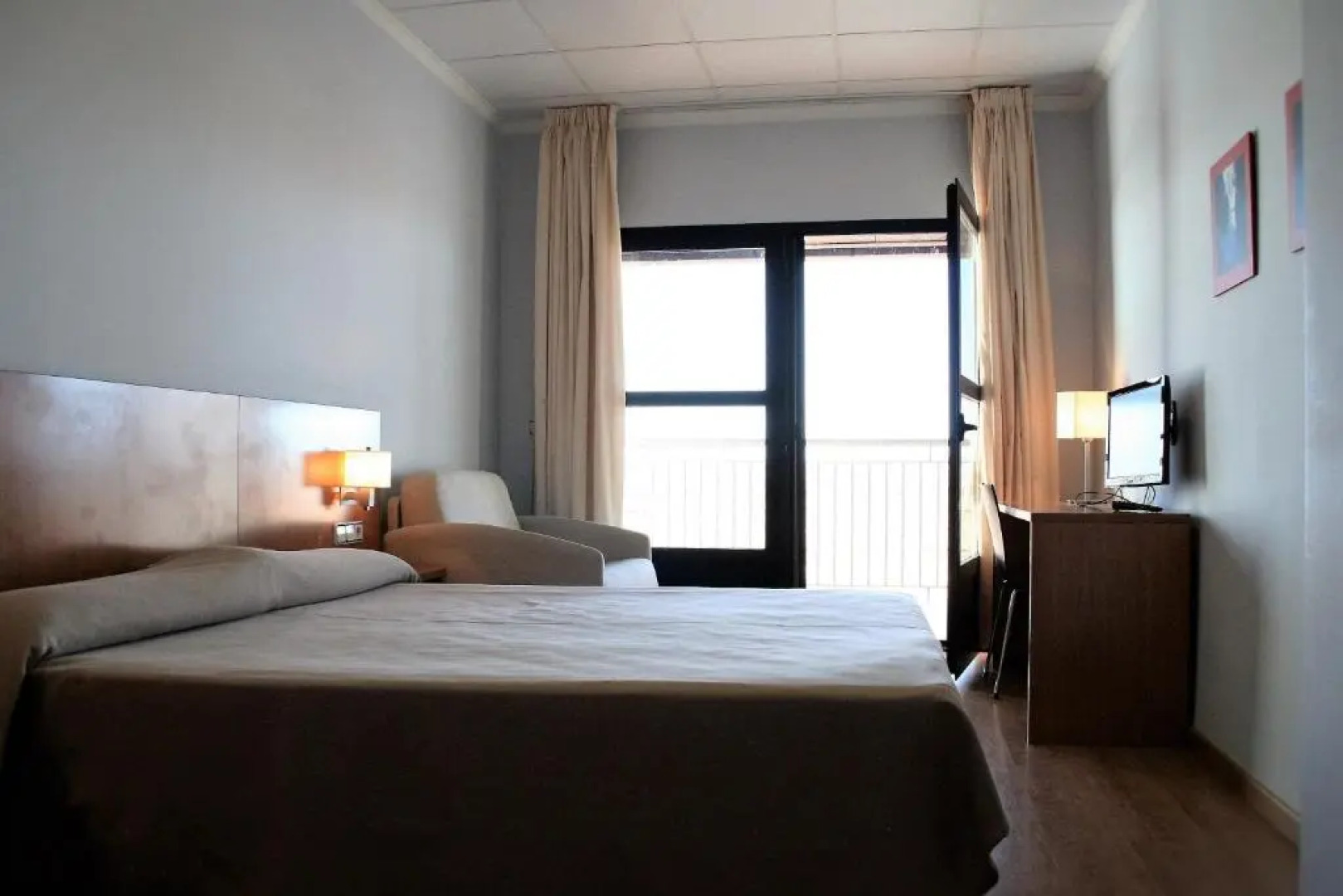 Ashotels Monreal Del Campo