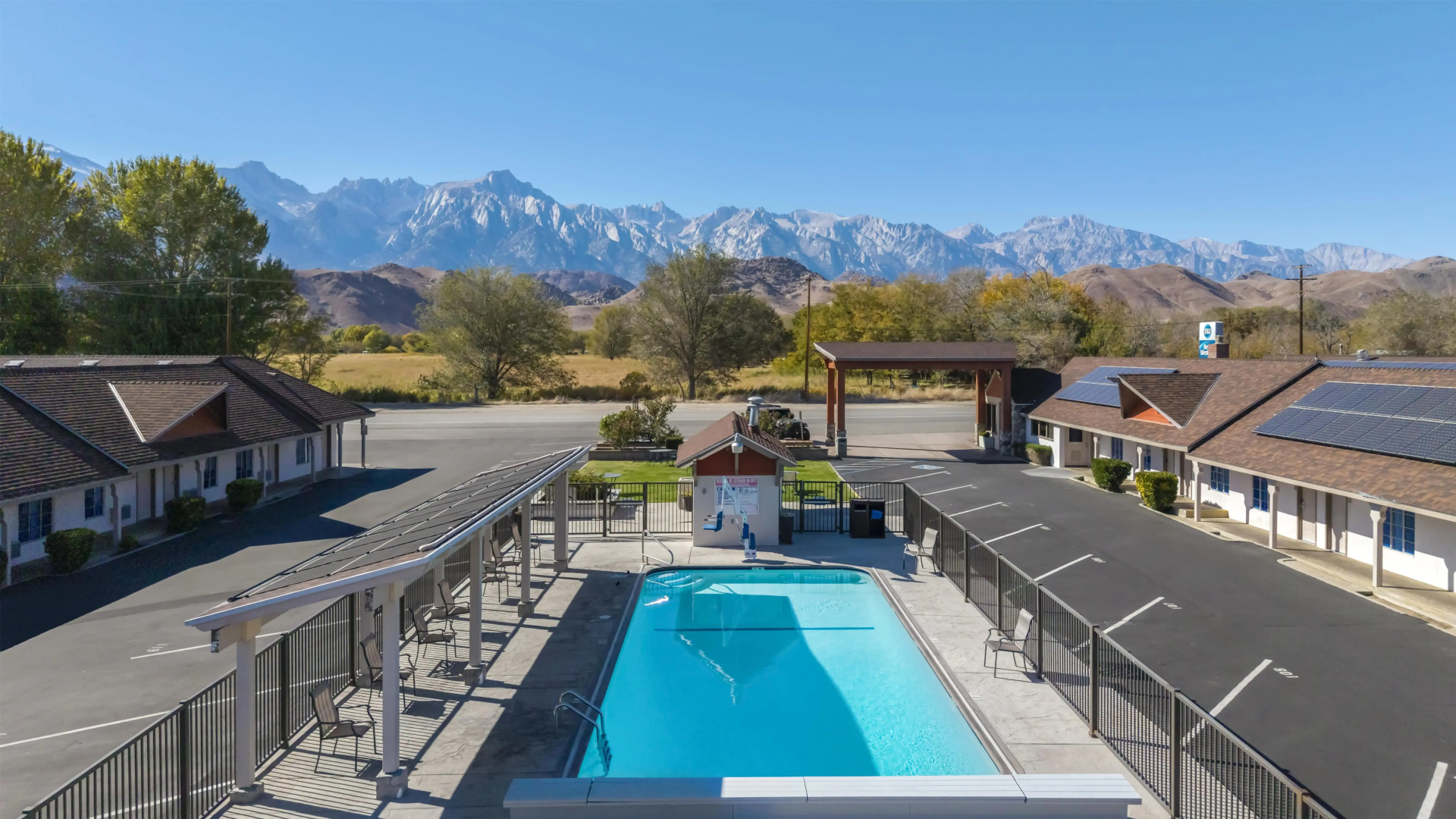 Best Western PLUS Frontier Motel