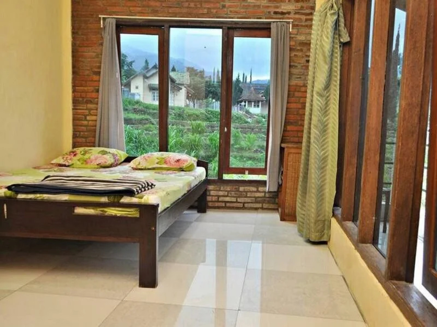 Villa Pacet Damar Sewu