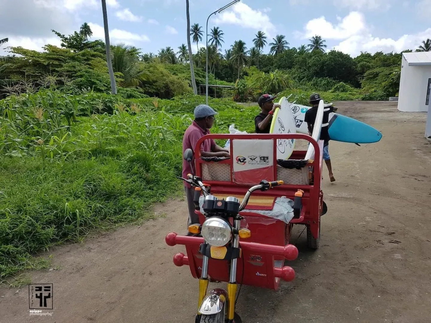 Serene Blue Bowls Surf Inn