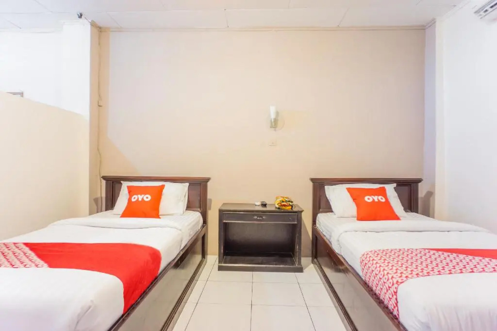 OYO 2180 Vina Vira Hotel