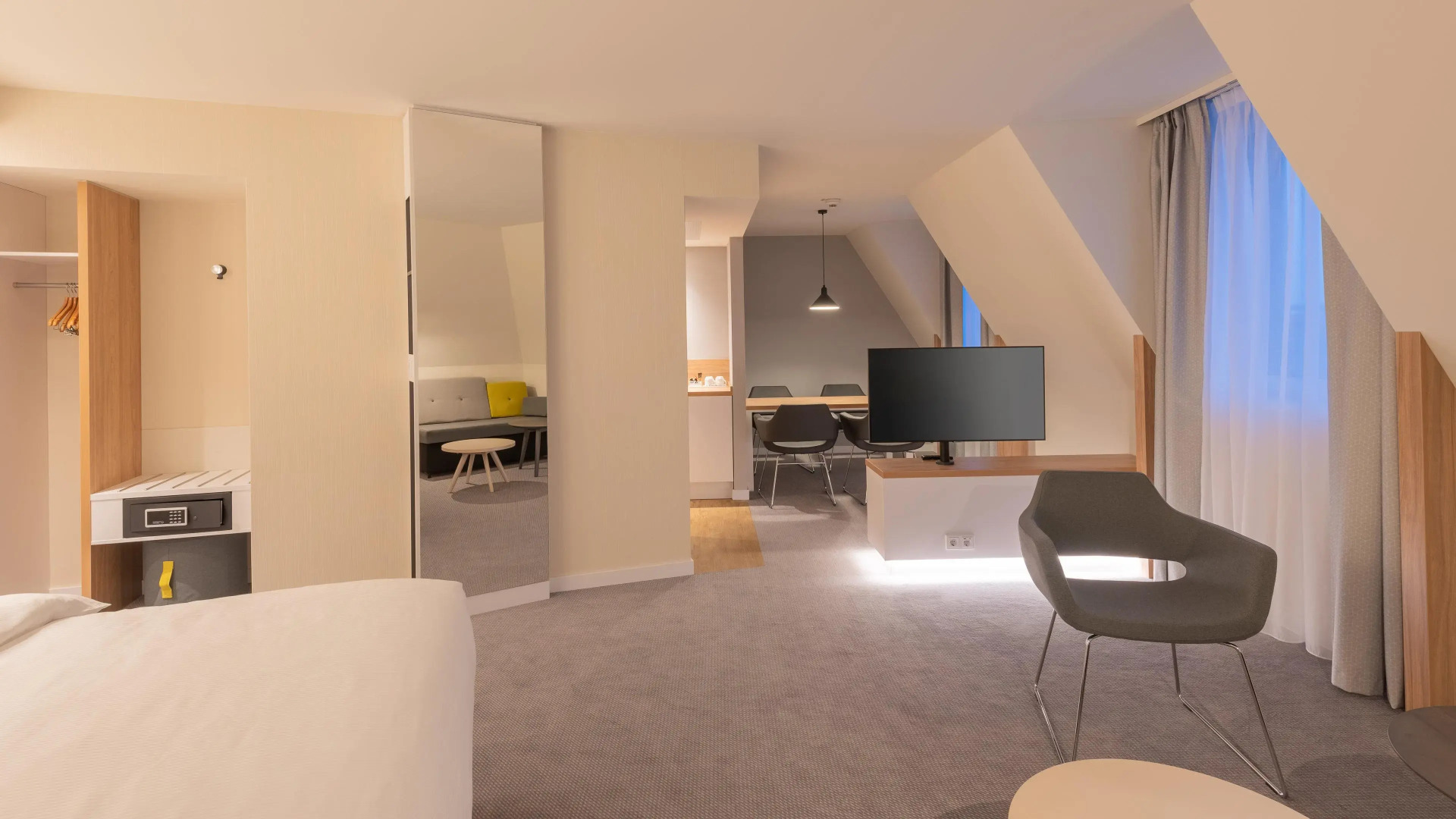 Holiday Inn Express and Suites Potsdam by IHG