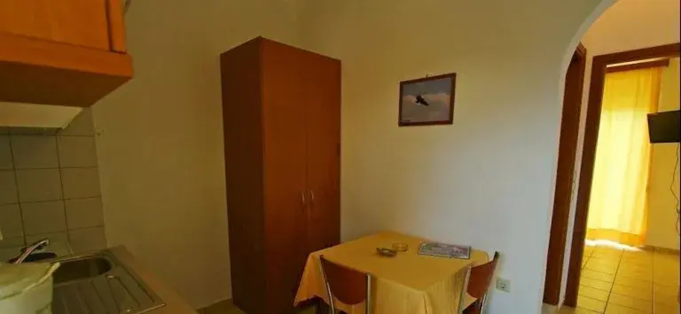 Monachus Monachus Apartments