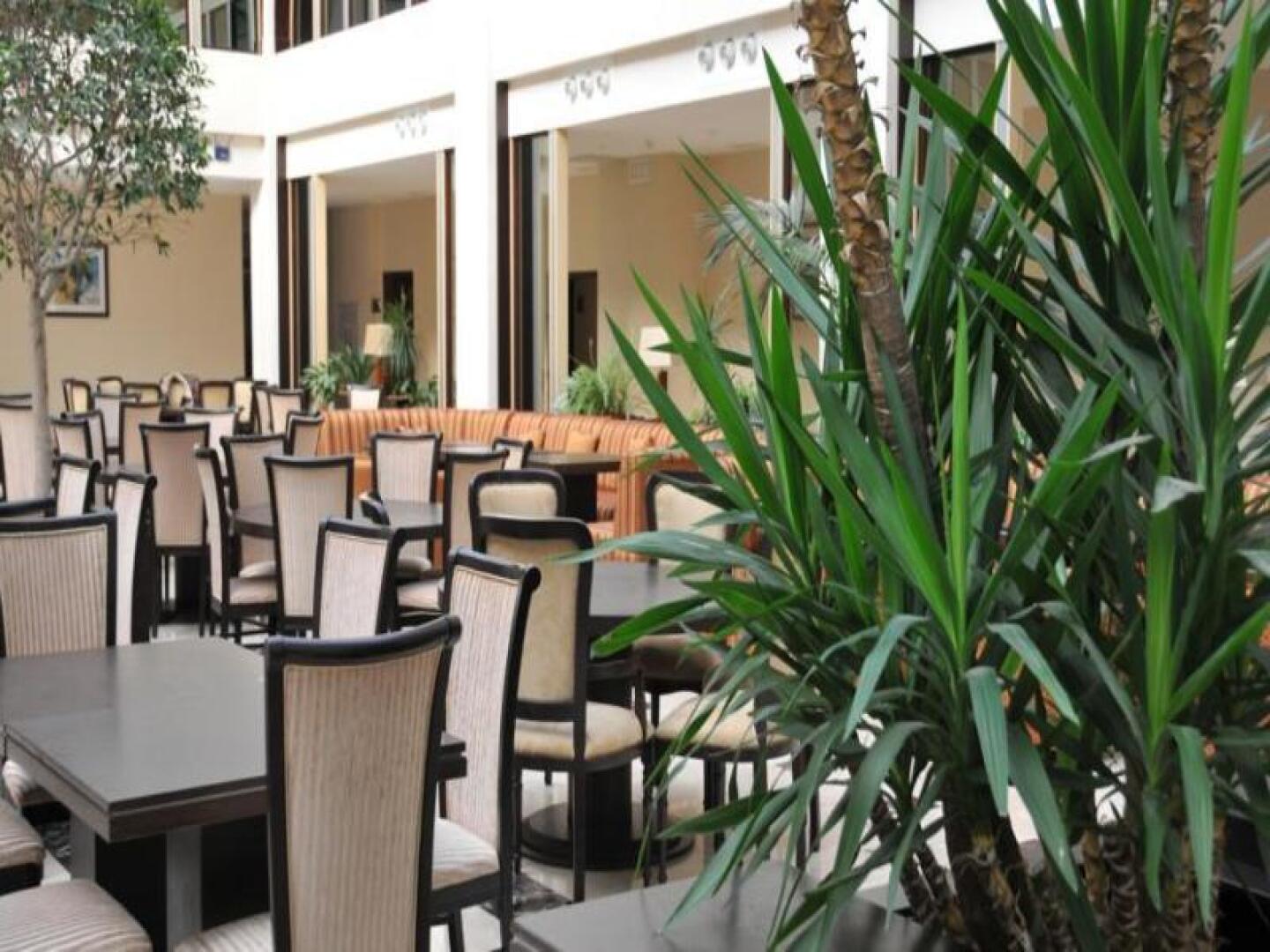 Отель Atrium Baku International Trade Centre