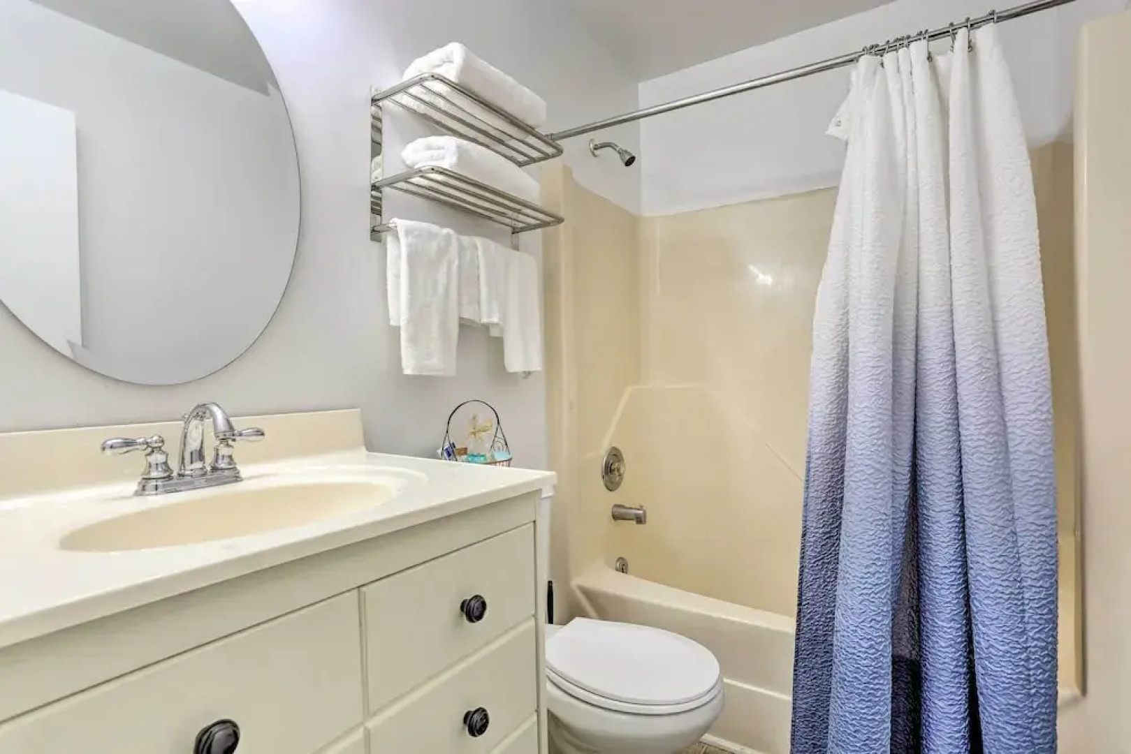 East Stroudsburg Home w/ Game Room + Deck!