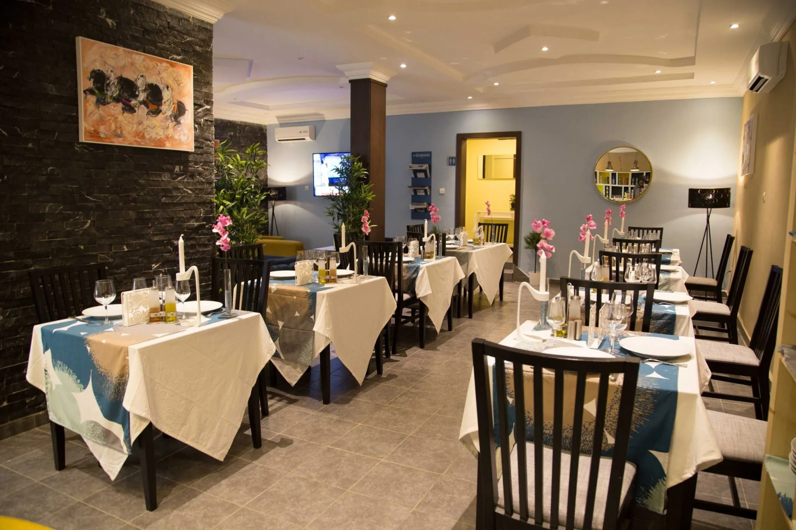 Hotel Semiramis City center