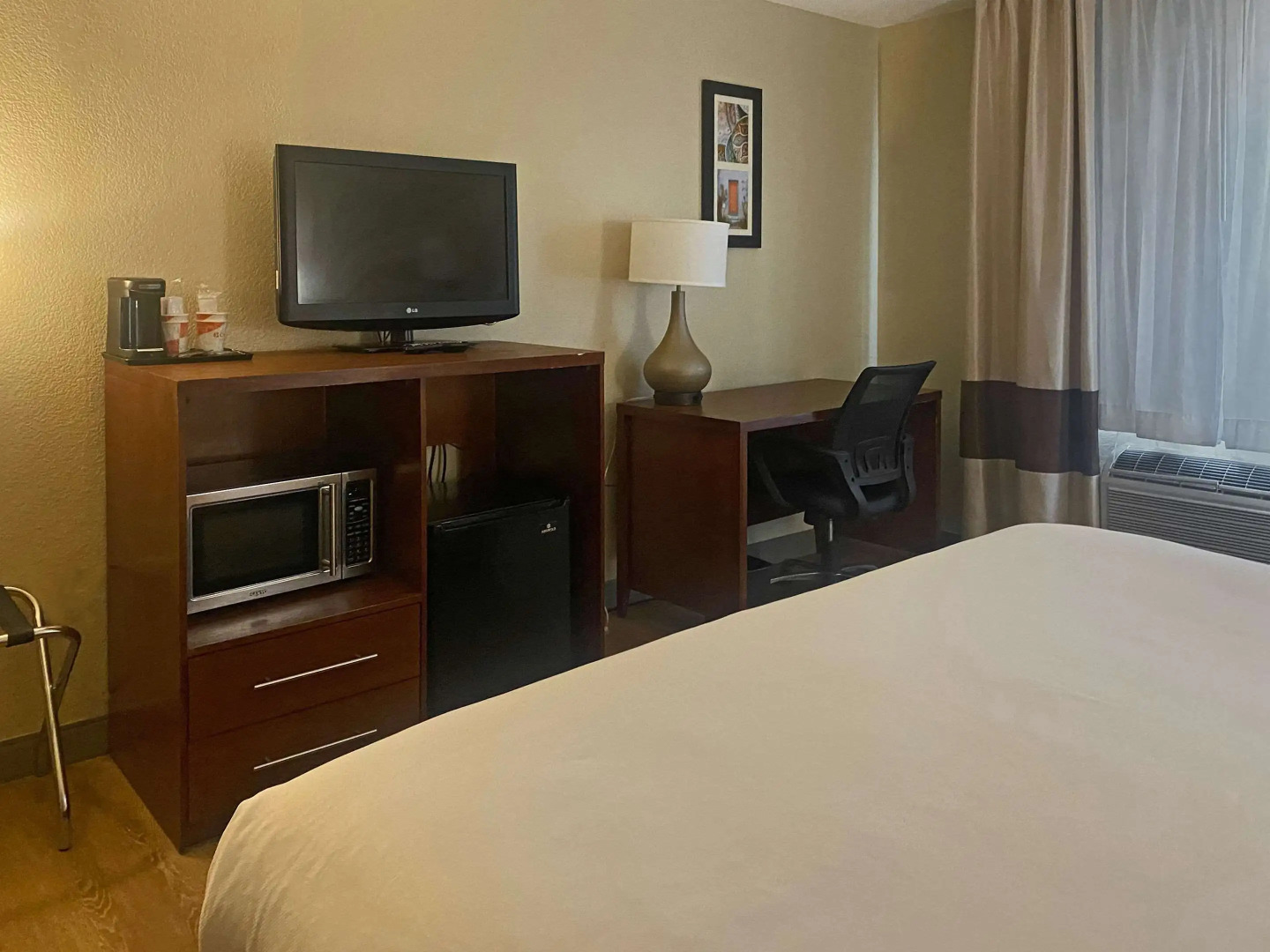 Comfort Inn & Suites Phoenix North / Deer Valley