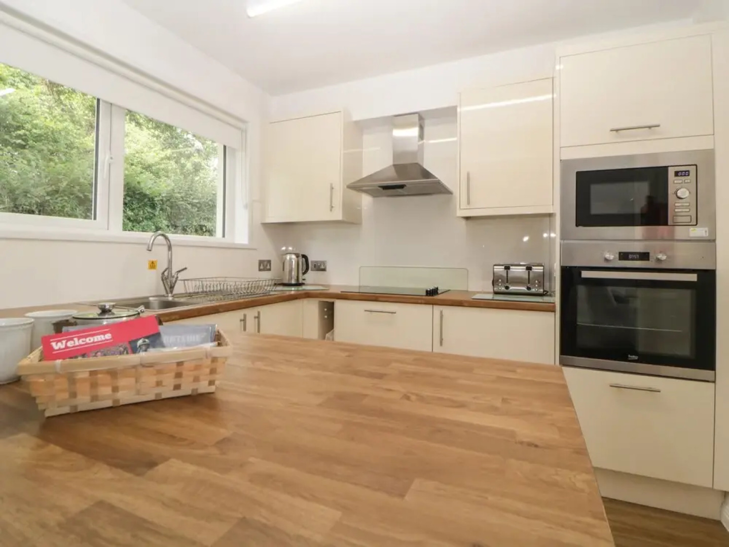 Harcombe House Bungalow 6