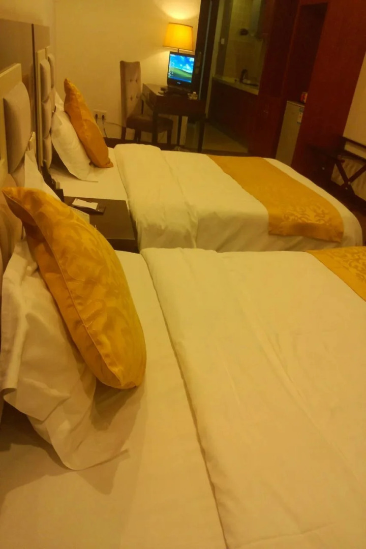 Zhongxiang Apartment Hotel