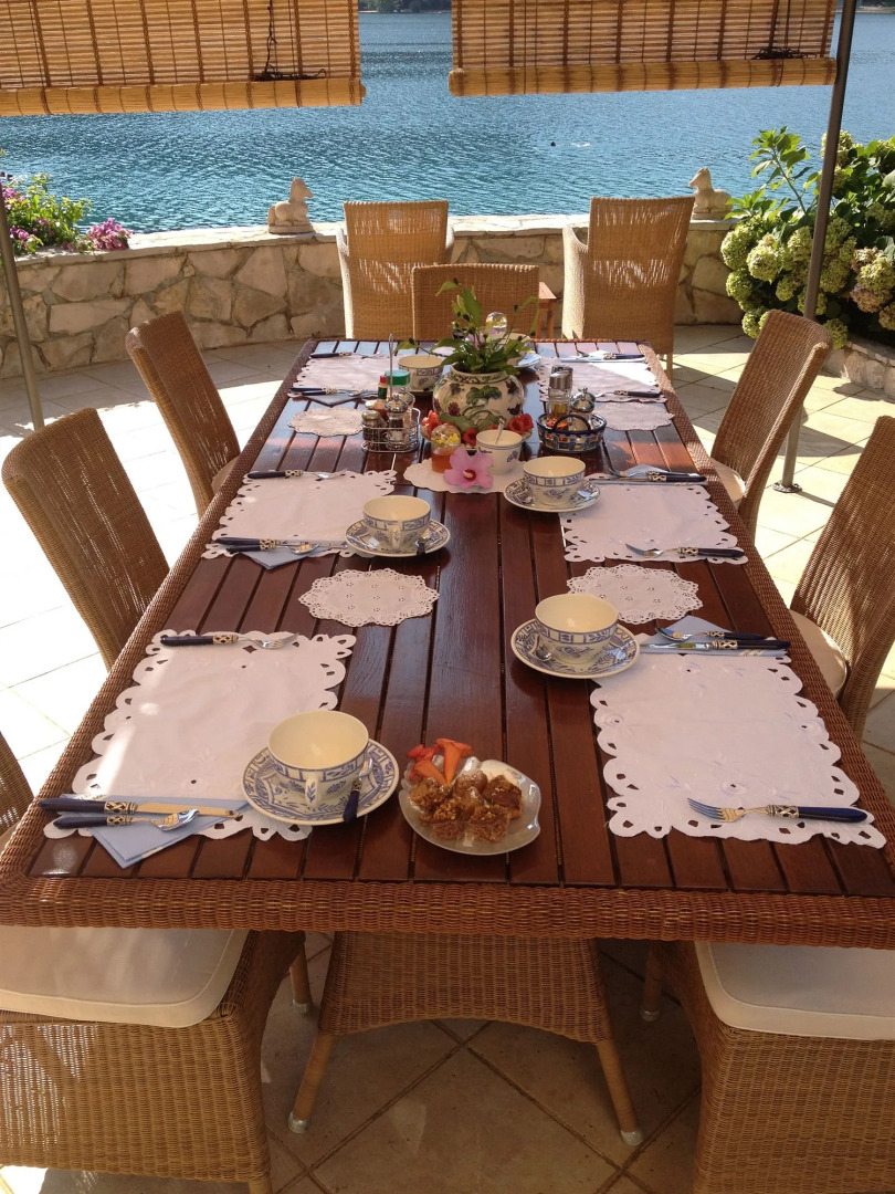 Villa Almadria Luxury Bed & Breakfast