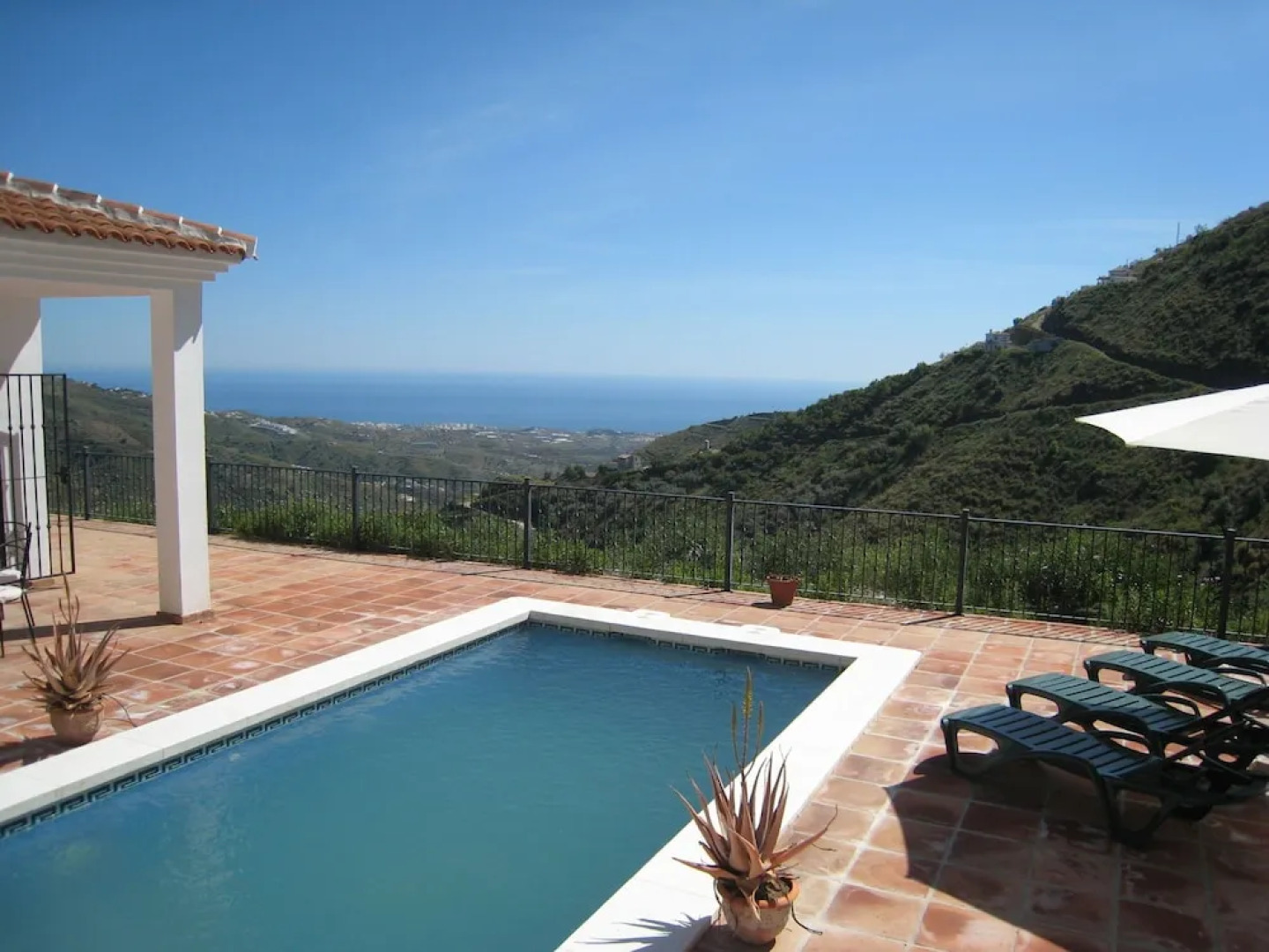 Peaceful Villa in Arenas With Swimming Pool