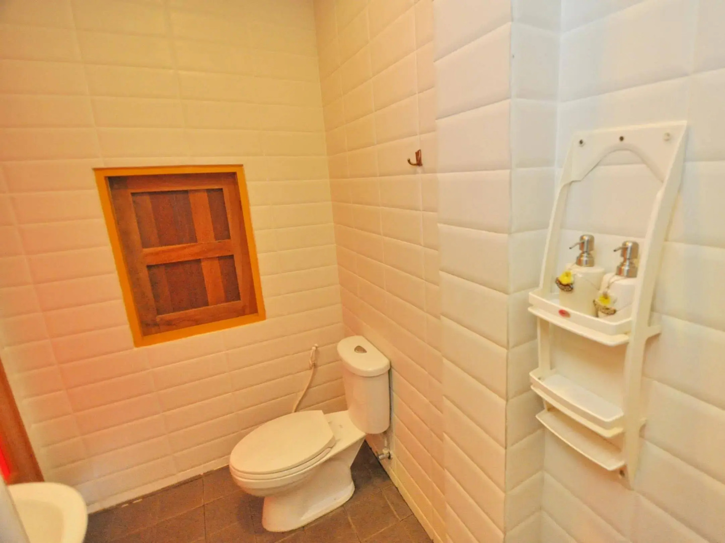 Side Walk Boutique Hotel