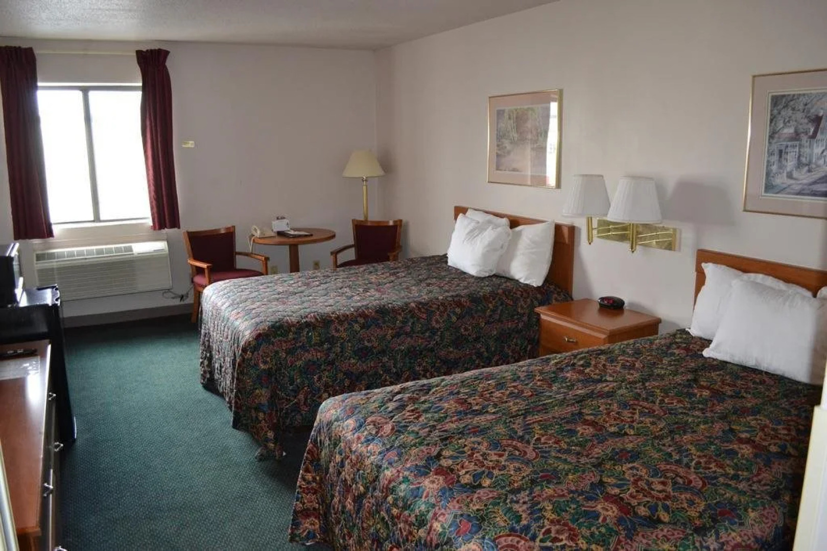 Countryside Inn & Suites