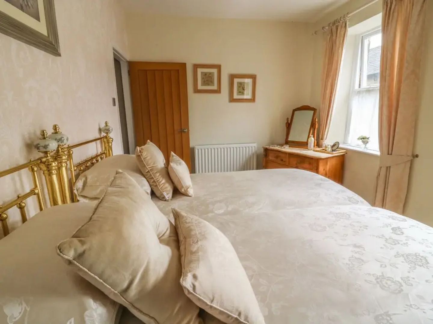 Daisy's Holiday Cottage