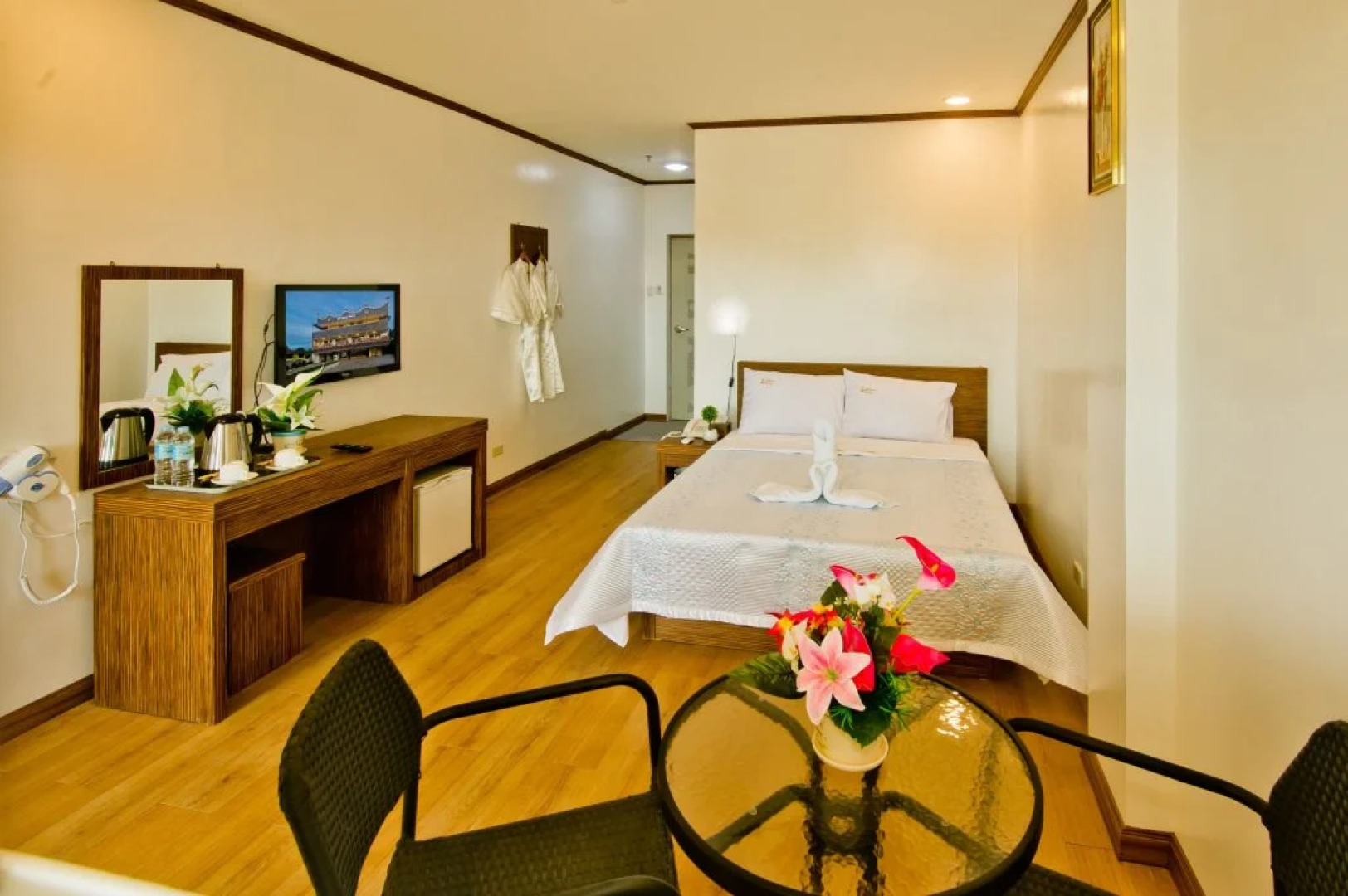 D' Galaxy Hotel & Restaurant