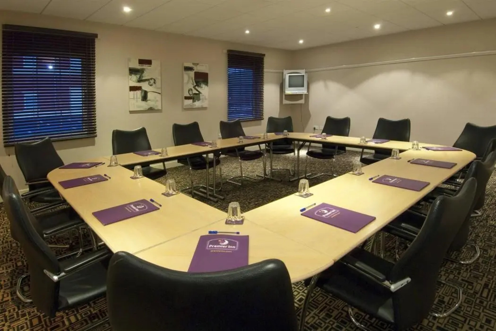 Premier Inn Manchester Trafford Centre West