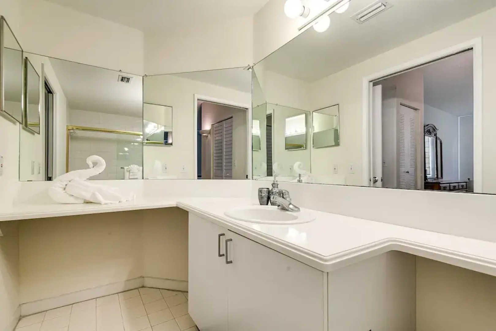 Wonderful 3 Bedroom Condo in the Heart of Aventura