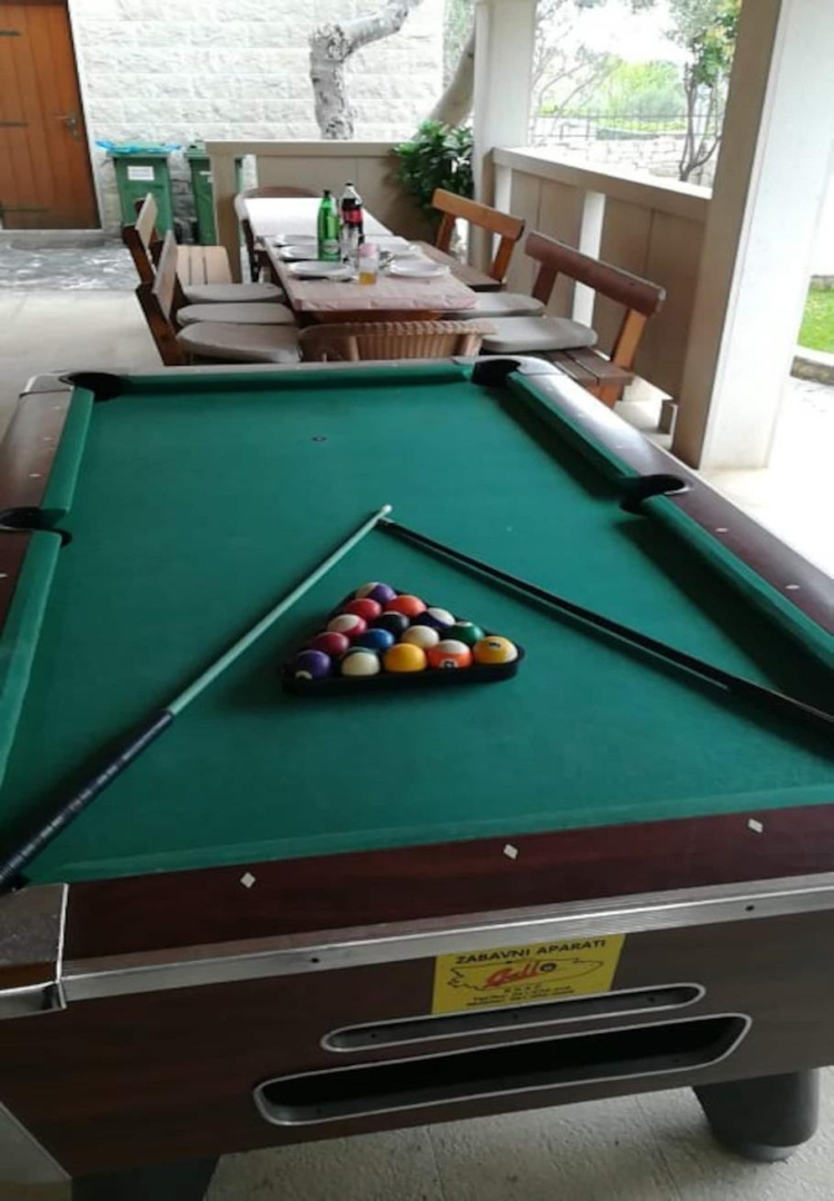 Holiday house Niksi - with pool: Skrip, Island Brac