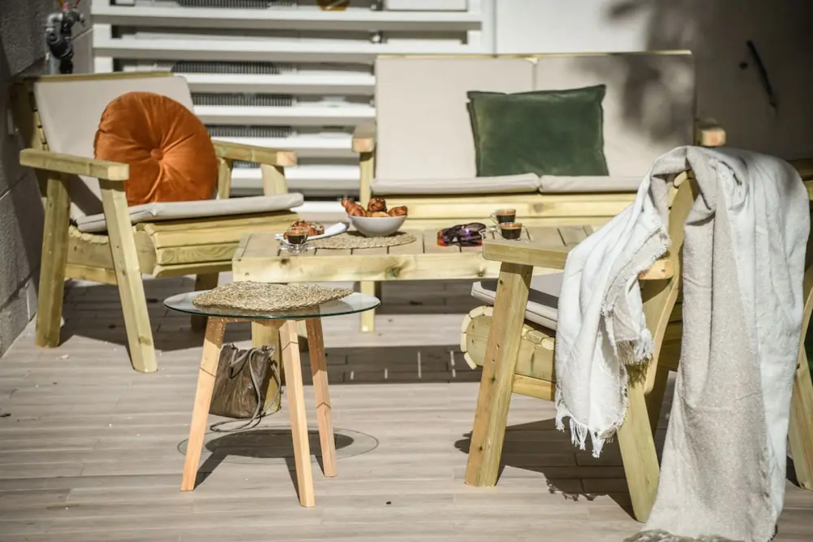 Spacious 3BR Apt w Garden Ramat Hasharon