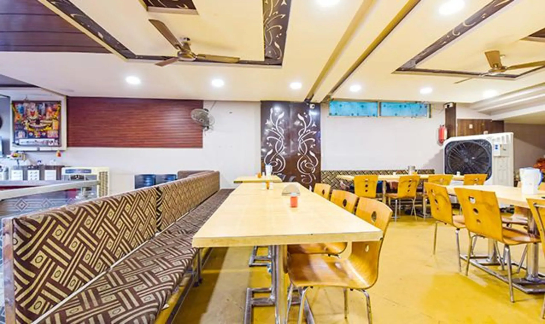 Hotel Raghumani Palace