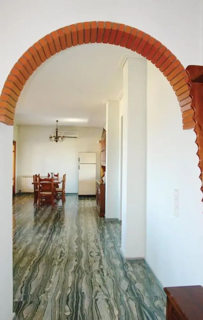 Awesome Home in Kato Assos Peloponne With Wifi and 5 Bedrooms