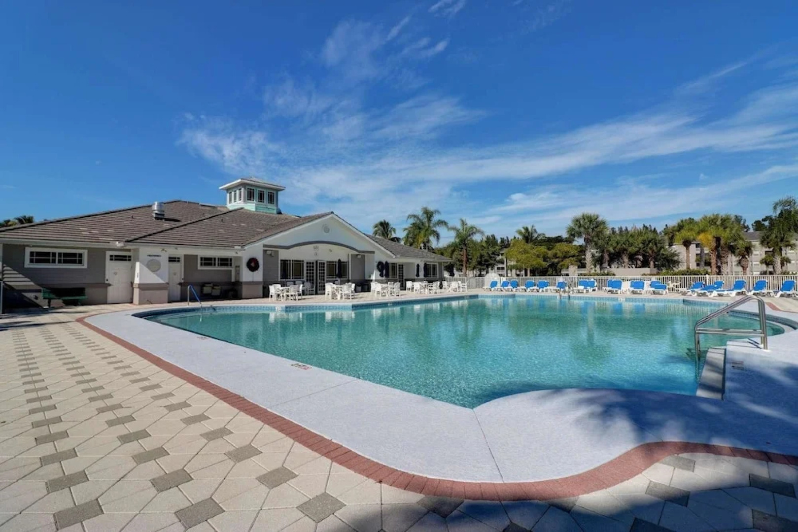 16655 Lake Circle Dr #825