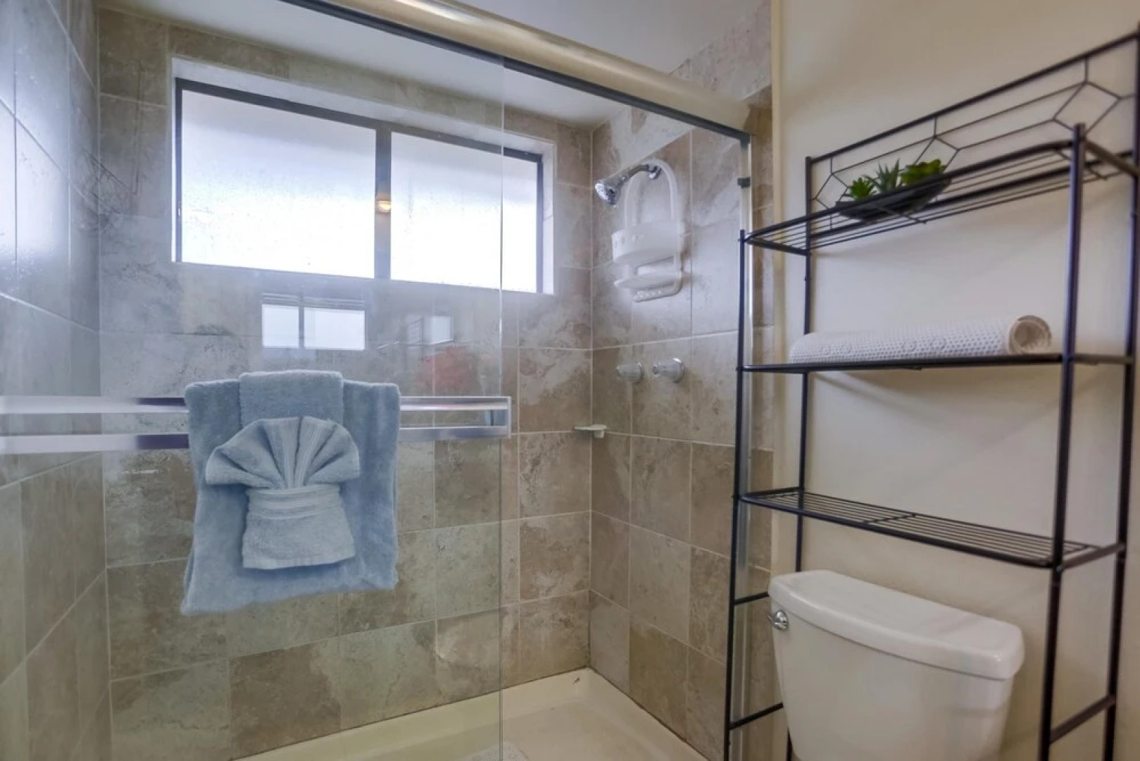 Solana Beach Resort Style Beach Condo With Pool and Spa Dmbc142 by Redawning