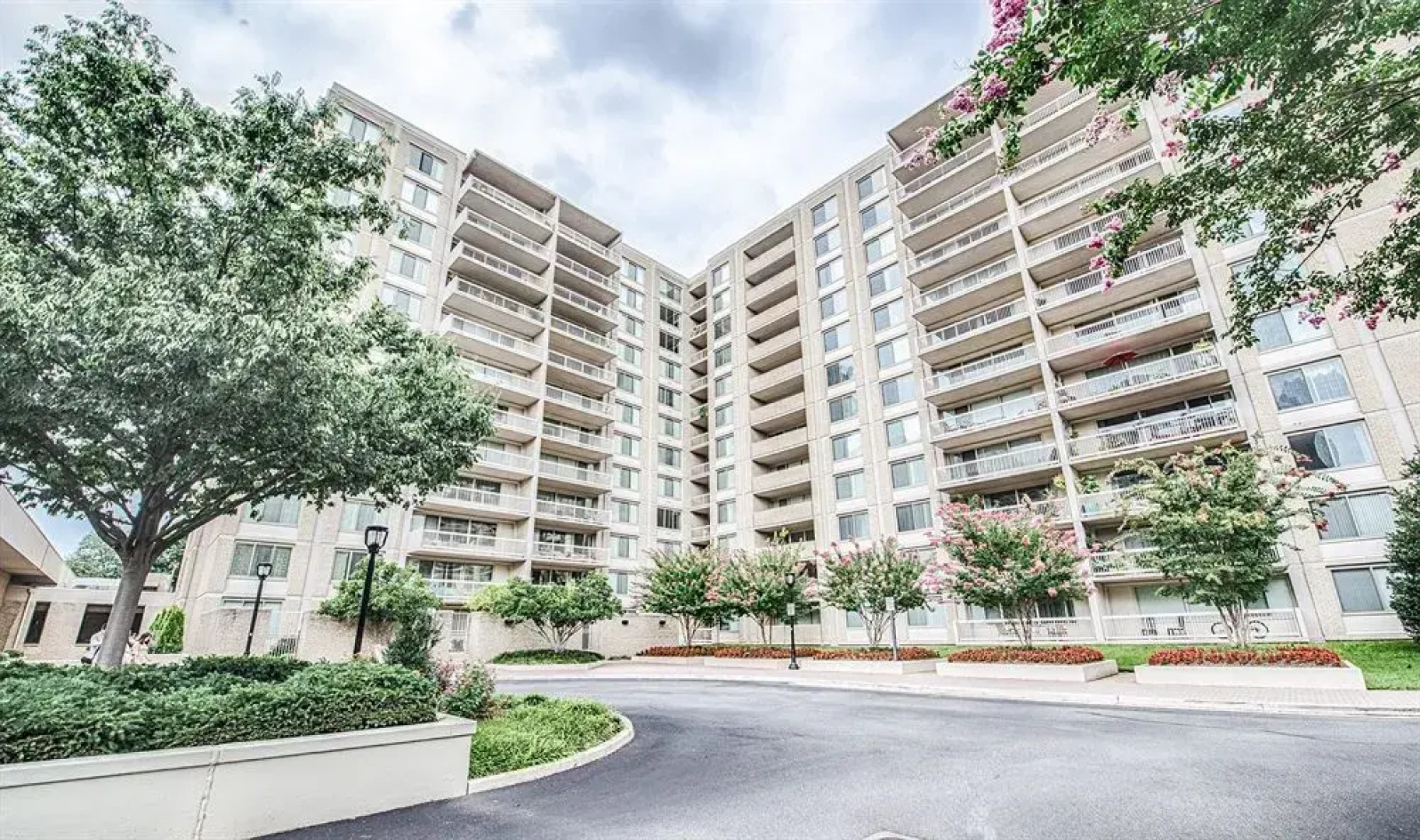 Reagan Airport Apartment