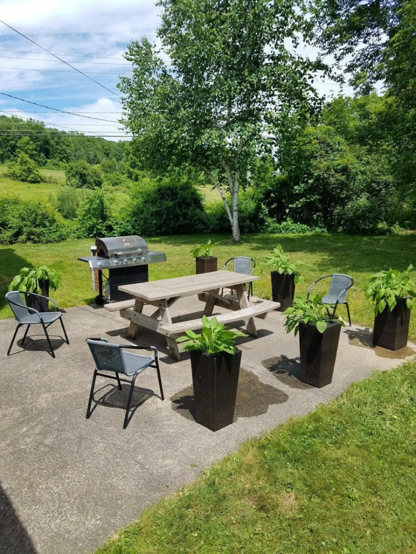 1 Mile to Dreams Park 4792 Willsey House